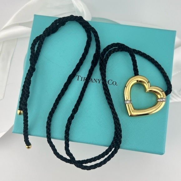 RARE Vtg. Tiffany & Co. Paloma Picasso Diamond Heart Silk Necklace 28g - Picture 1 of 7